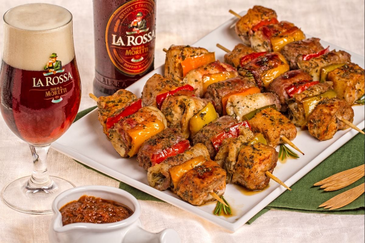 Brochettes vivantes à la bière