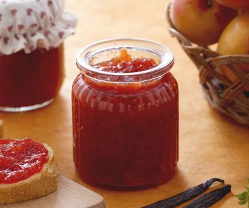 Confiture de fraises et abricots à la vanille
