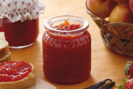 Confiture de fraises et abricots à la vanille