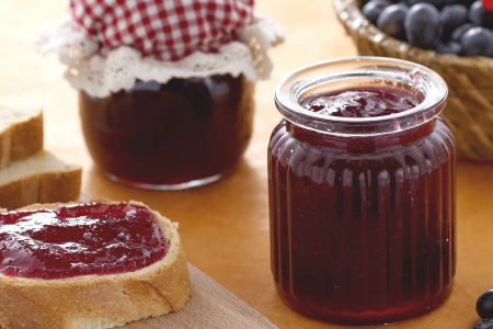 Confiture de groseilles rouges et myrtilles