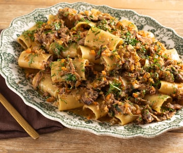 Paccheri con biancostato alla genovese