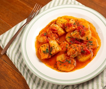 Morue mijotée avec des pommes de terre