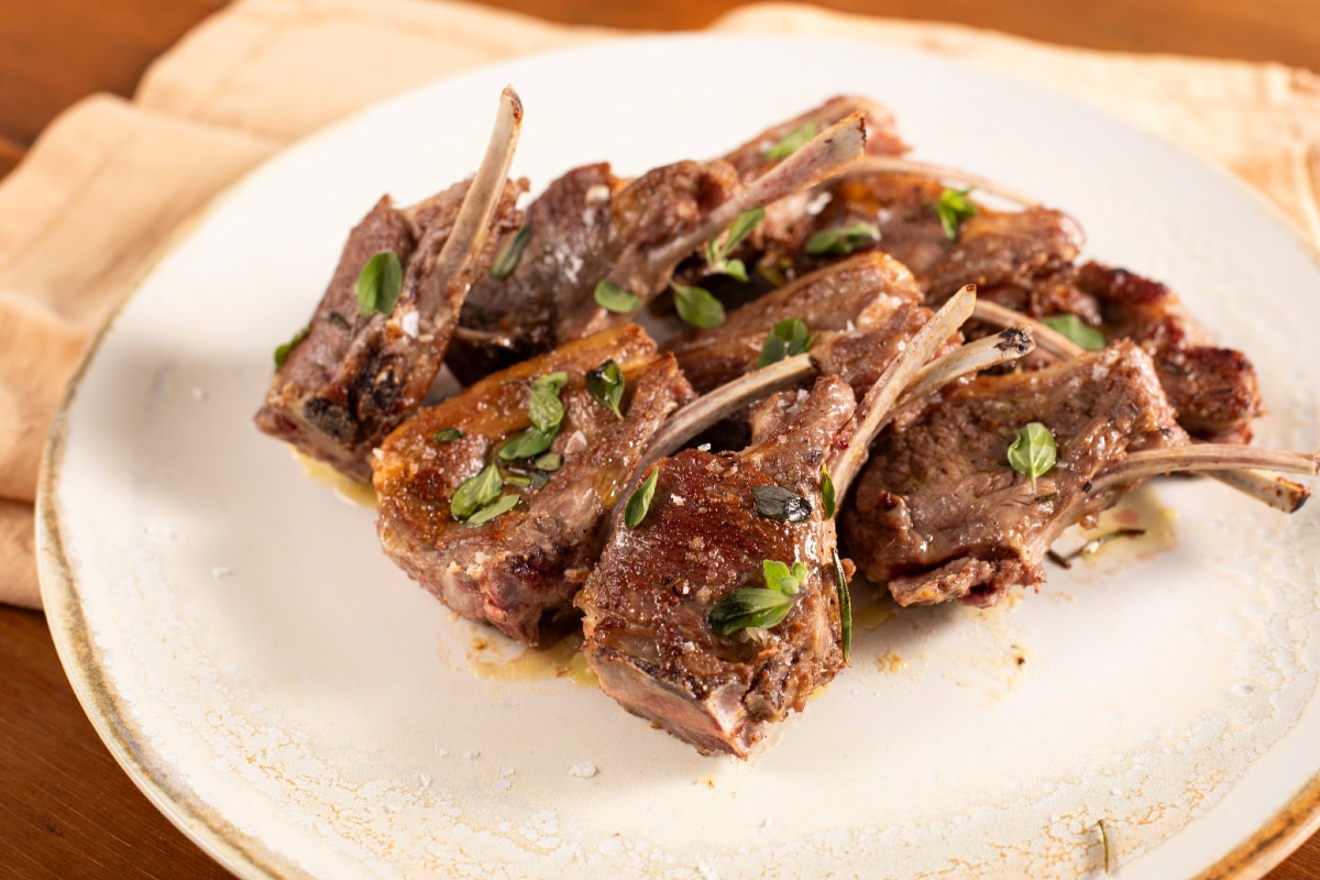 Côtelettes d'agneau à la poêle