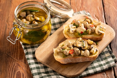 Champignons à l'huile