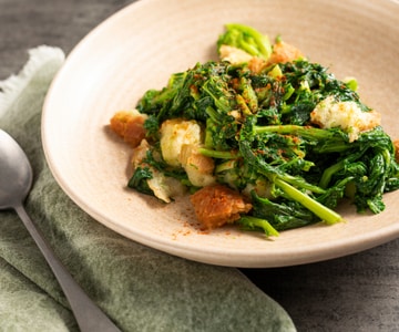 Pancotto avec des pousses de navet