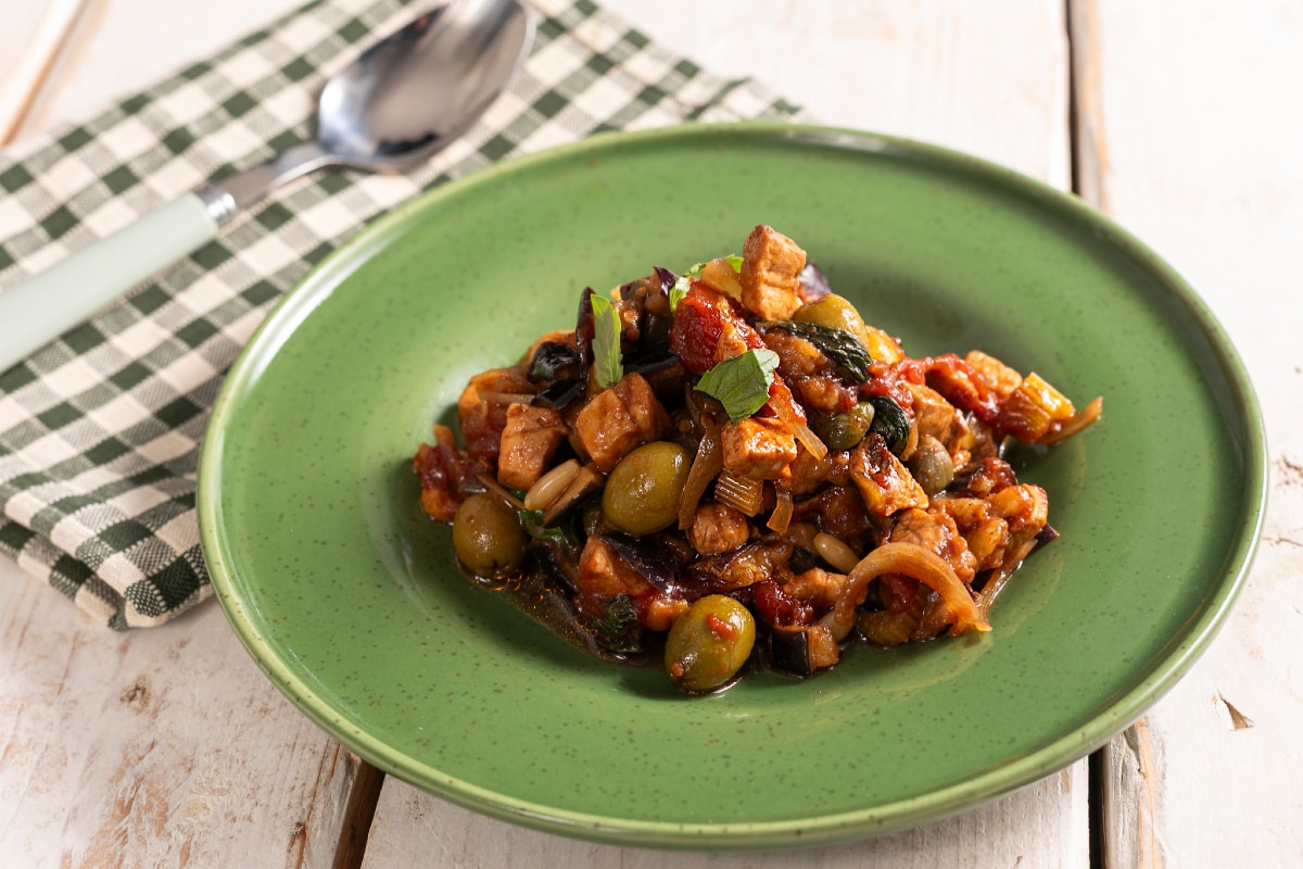 Caponata de poisson à l'espadon