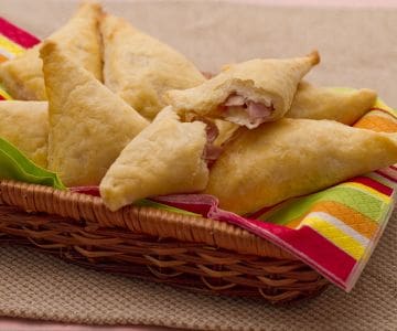 Triangles de ricotta avec taleggio et poires