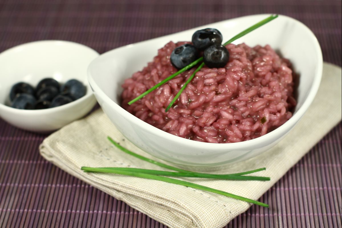 Risotto aux myrtilles sauvages et ciboulette
