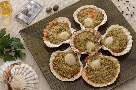 Coquilles Saint-Jacques gratinées au beurre et au cognac