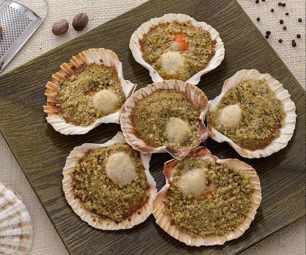 Coquilles Saint-Jacques gratinées au beurre et au cognac