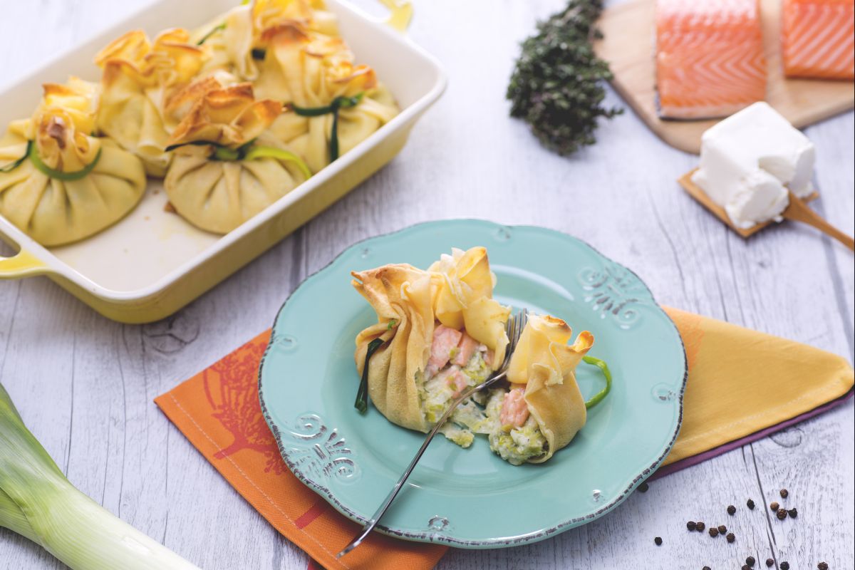 Aumônières de poireaux, saumon et robiola