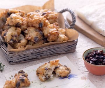 Beignets de morue avec raisins secs