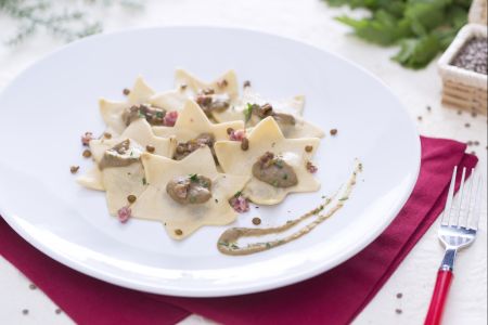 Raviolis au cotechino avec sauce aux lentilles