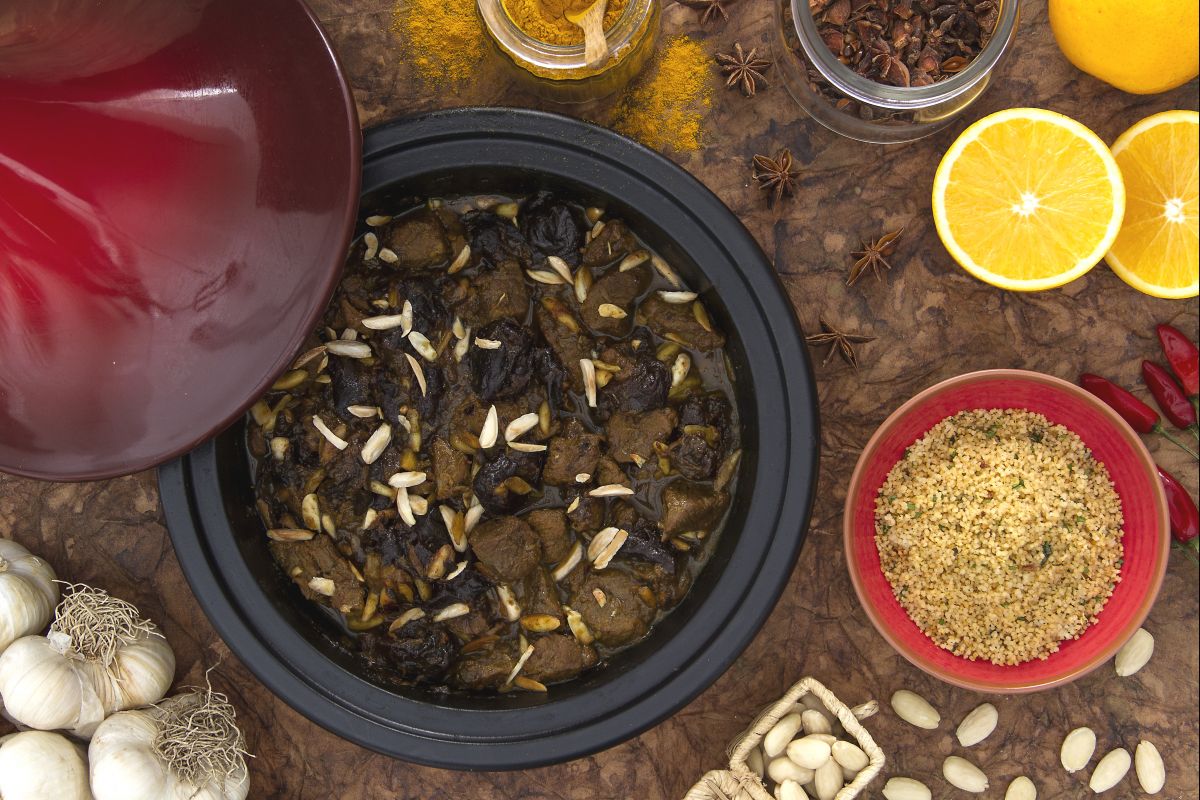 Tajine d'agneau aux pruneaux et amandes