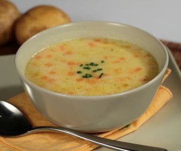 Crème de pommes de terre aux légumes