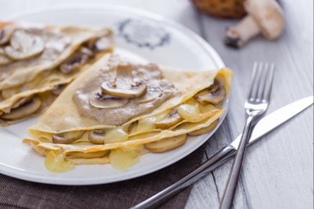 Crêpes à la crème de champignons et fontine