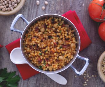 Fregola aux pois chiches et pancetta
