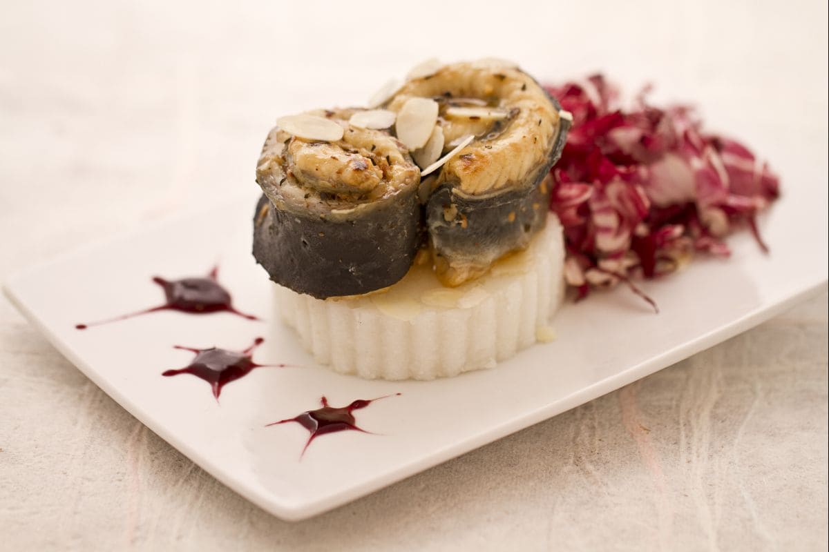 Anguille en croûte d'amandes