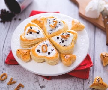 Cœurs en pâte feuilletée sucrés