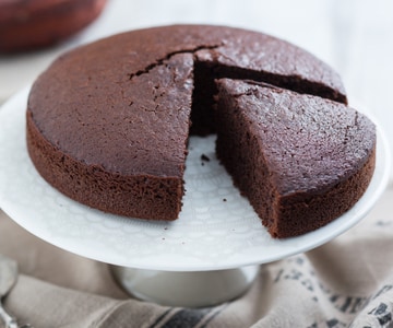 Gâteau au lait chaud et cacao