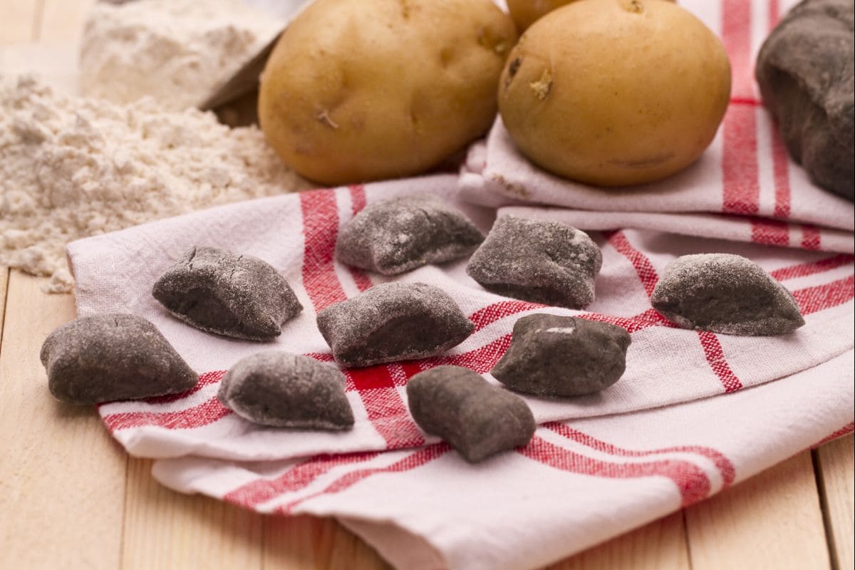 Gnocchi à l'encre de seiche