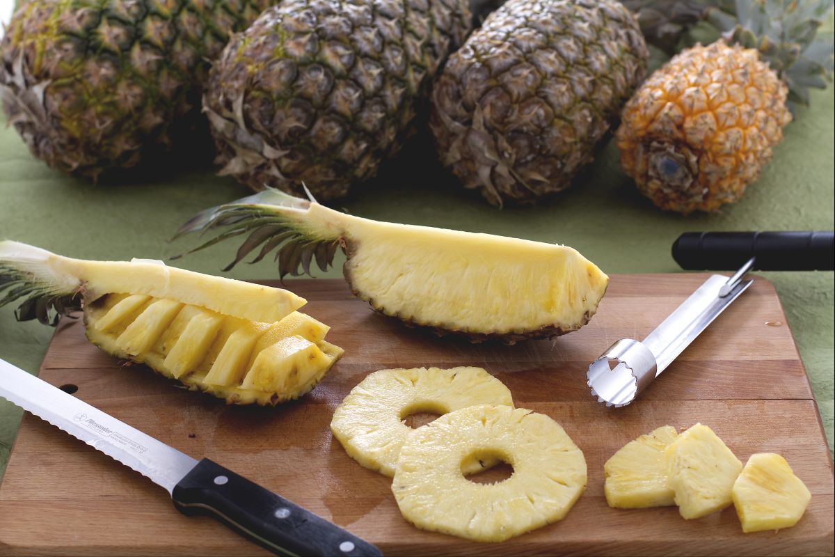 Comment nettoyer et couper l'ananas