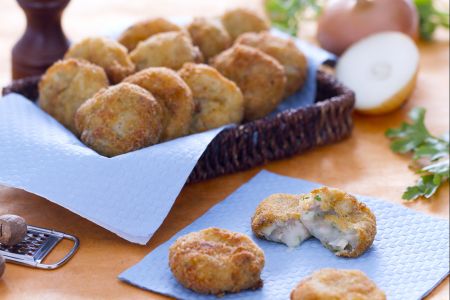 Croquettes de viande bouillie (bitterballen)