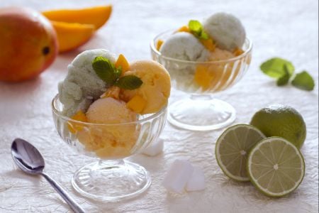 Sorbet à la mangue, citron vert et menthe au gingembre