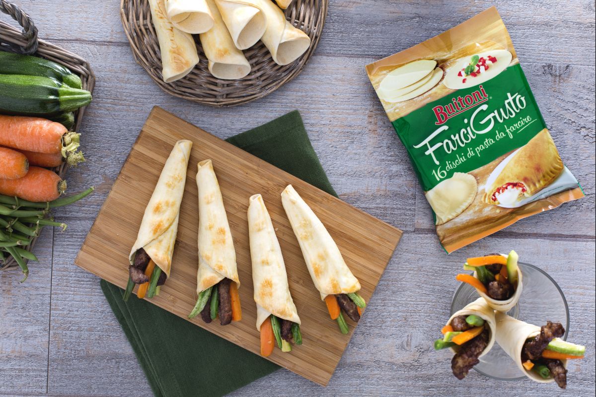 Cornets avec lanières de bœuf et légumes croquants