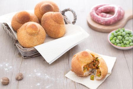 Rizzuole avec ragoût béchamel et petits pois