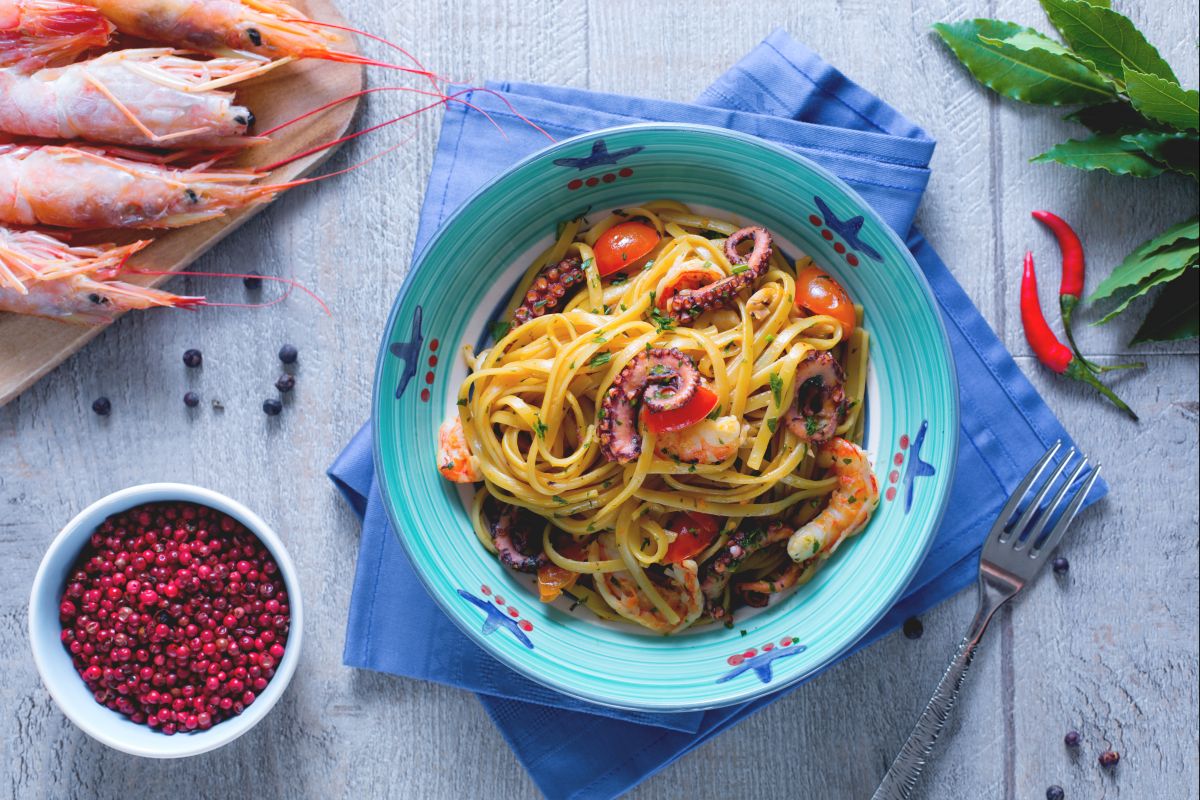 Bavette avec poulpe et crevettes