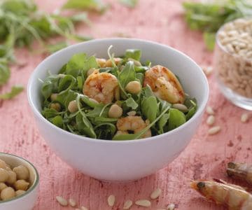 Salade de pois chiches, crevettes et roquette