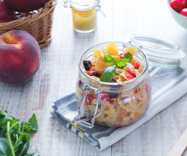 Salade de pâtes aux pêches