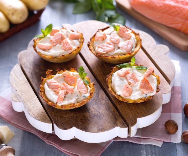 Paniers de pommes de terre farcis au saumon