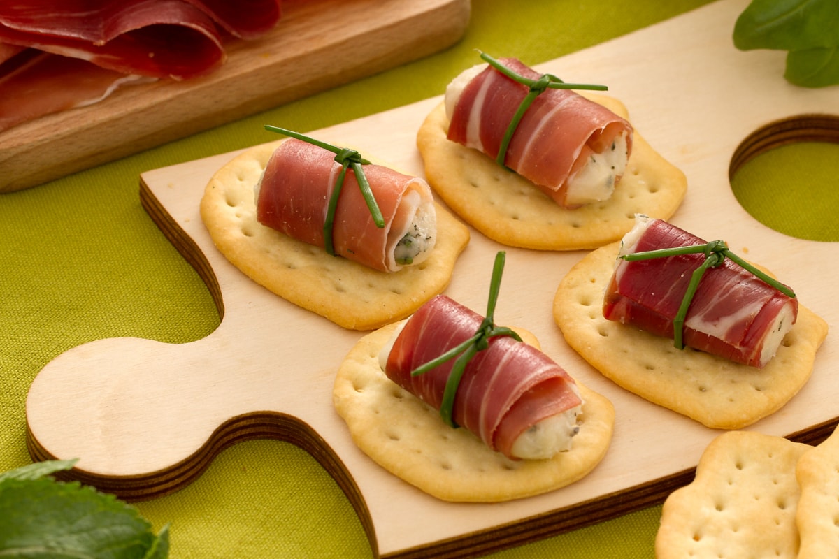 Schiacciate con involtini di San Daniele