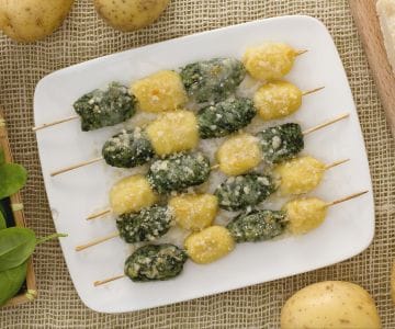 Brochettes de gnocchis gratinées