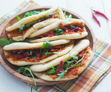 Pita avec houmous de tomates séchées