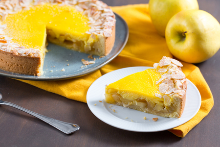 Tarte aux pommes et crème