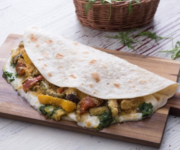 Piadina avec légumes gratinés