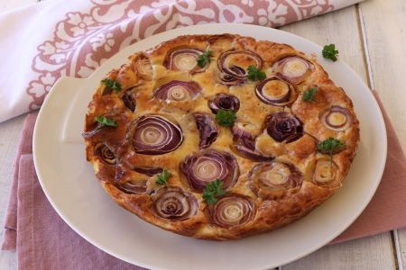 Clafoutis salé aux oignons rouges