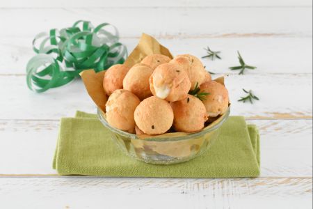 Castagnole salées au romarin