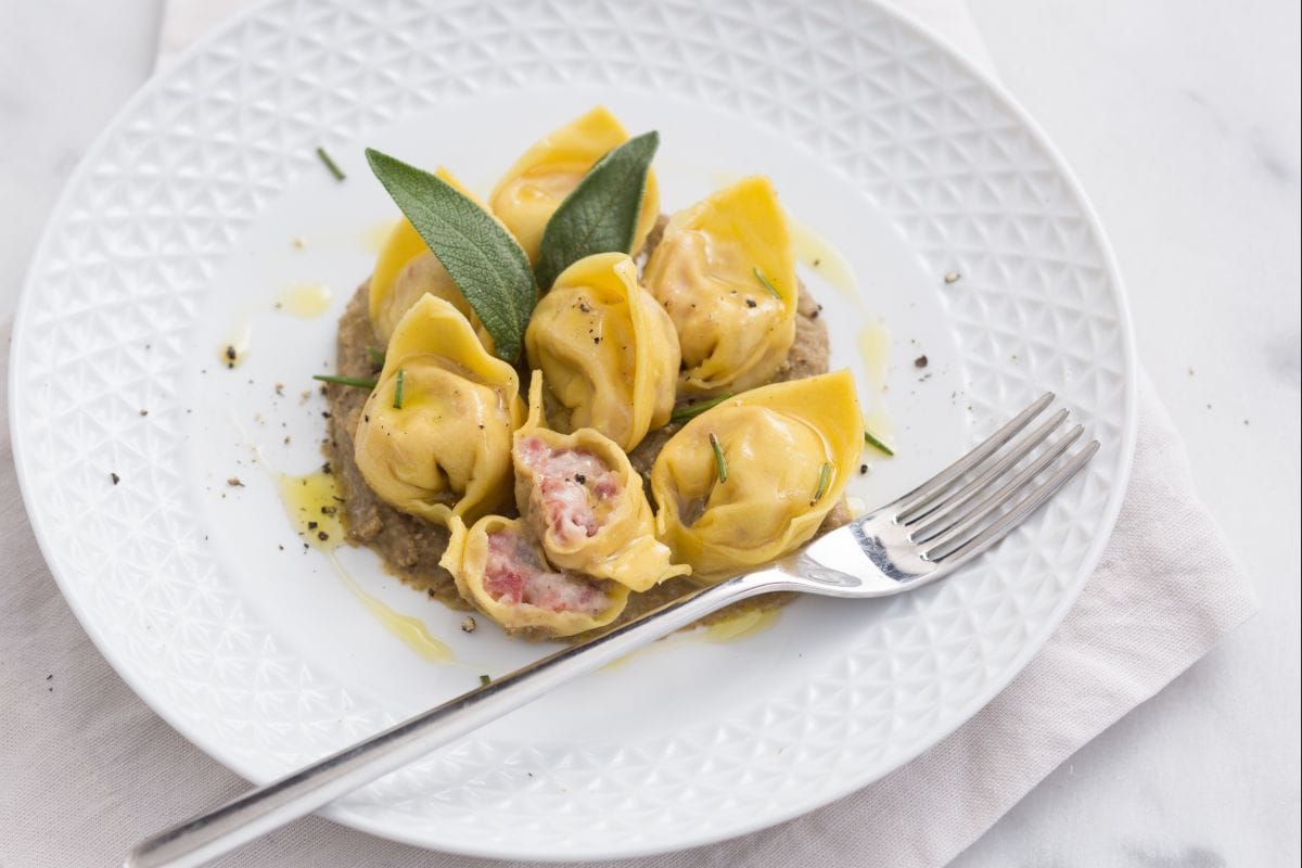 Cappellacci de cotechino et crème de lentilles