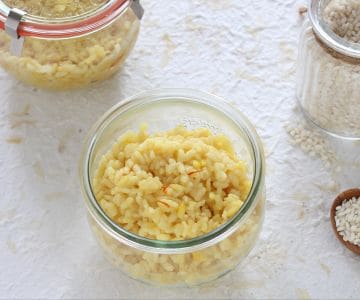 Risotto à la milanaise en cuisson en bocal