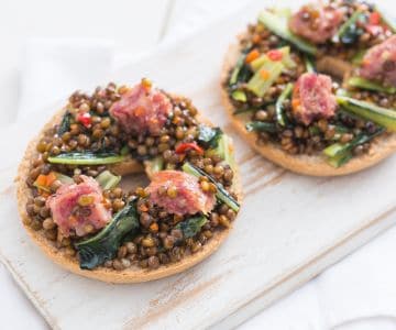 Friselle avec cotechino et lentilles