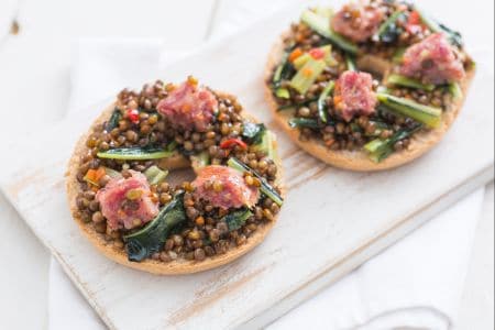 Friselle avec cotechino et lentilles