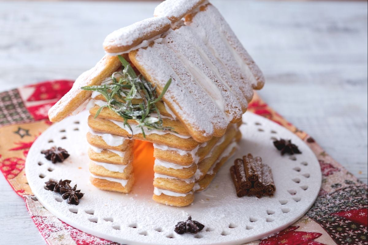 Chalet de biscuits à la cuillère