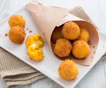 Croquettes de riz jaune avec stracchino