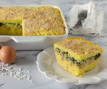 Tarte de riz aux pousses de navet et saucisse