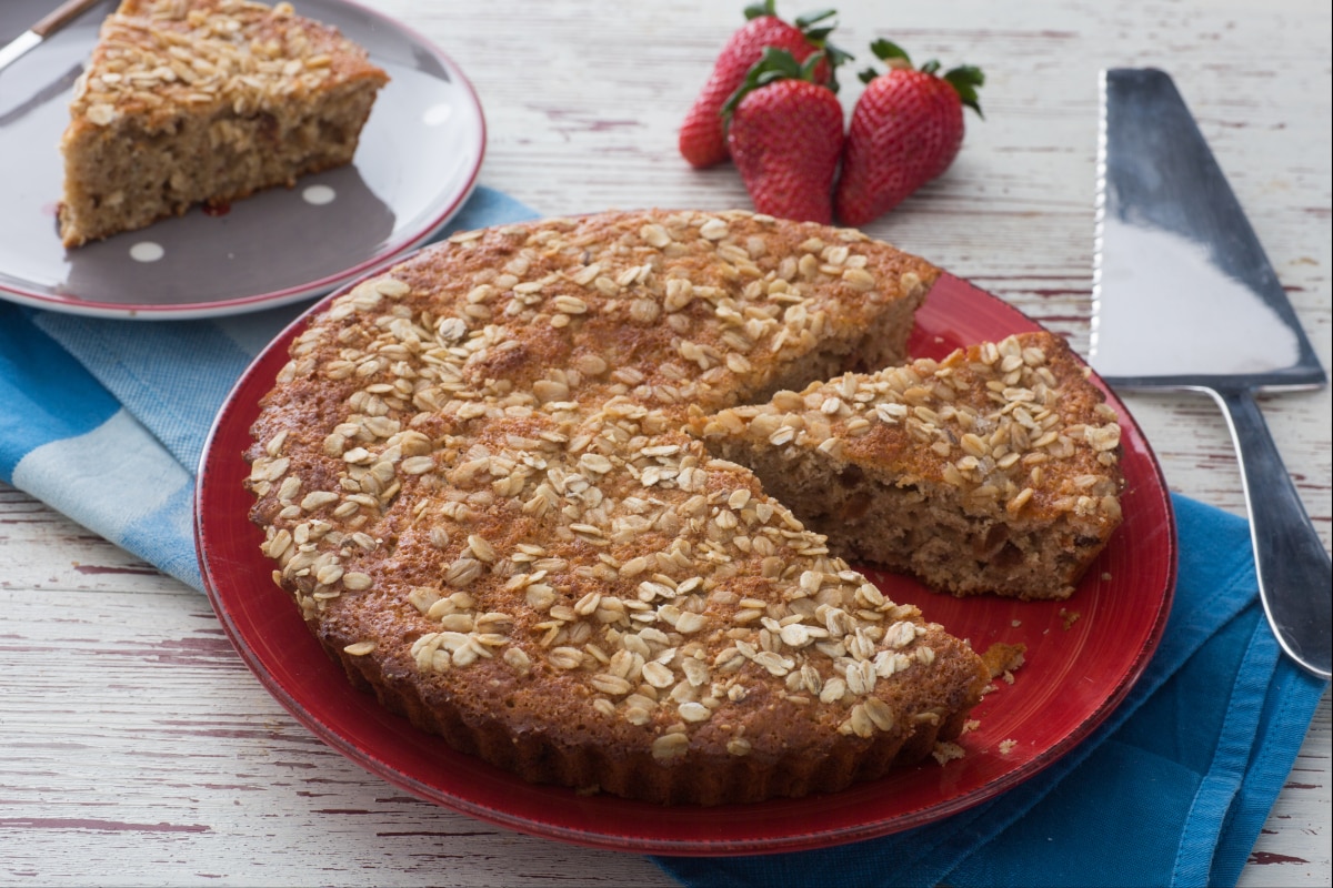 Gâteau sans lactose au yaourt, avoine et raisins secs