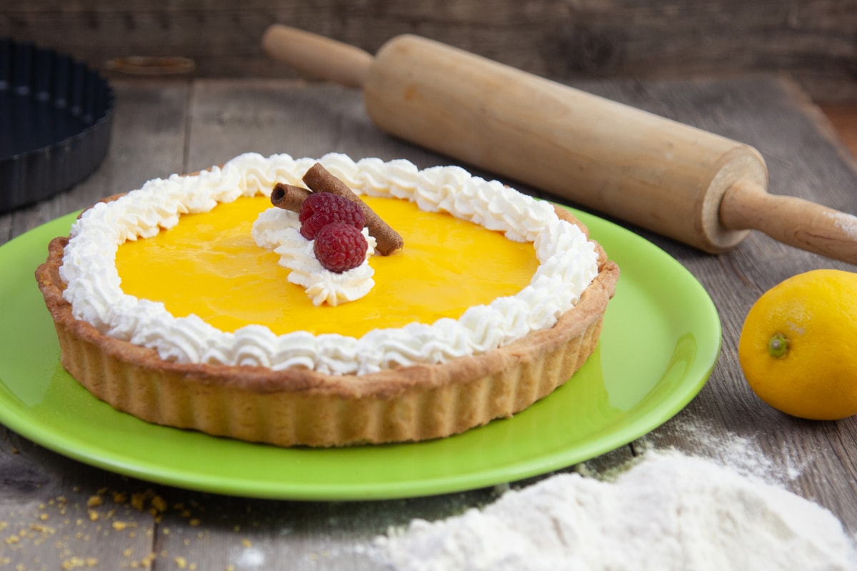 Tarte aux blancs d'œufs avec crème au citron